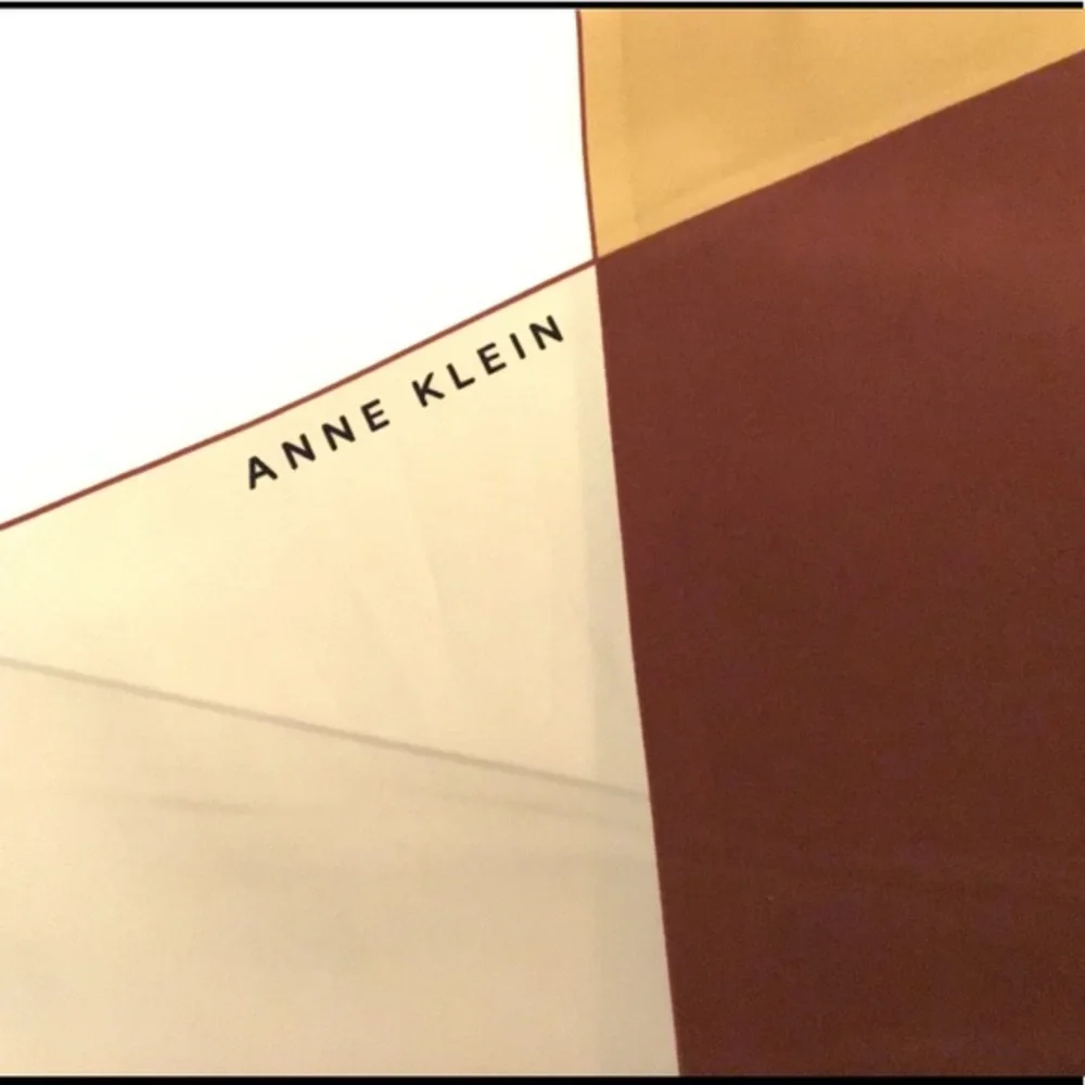 NWT Anne Klein X large approx 5'x2' Scarf